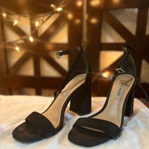 Steve Madden 2.5 inch thick heel with buckle straps 6.5